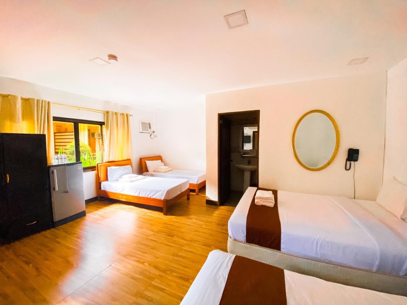 Hortz Hotels And Resorts Tagaytay City Exterior photo