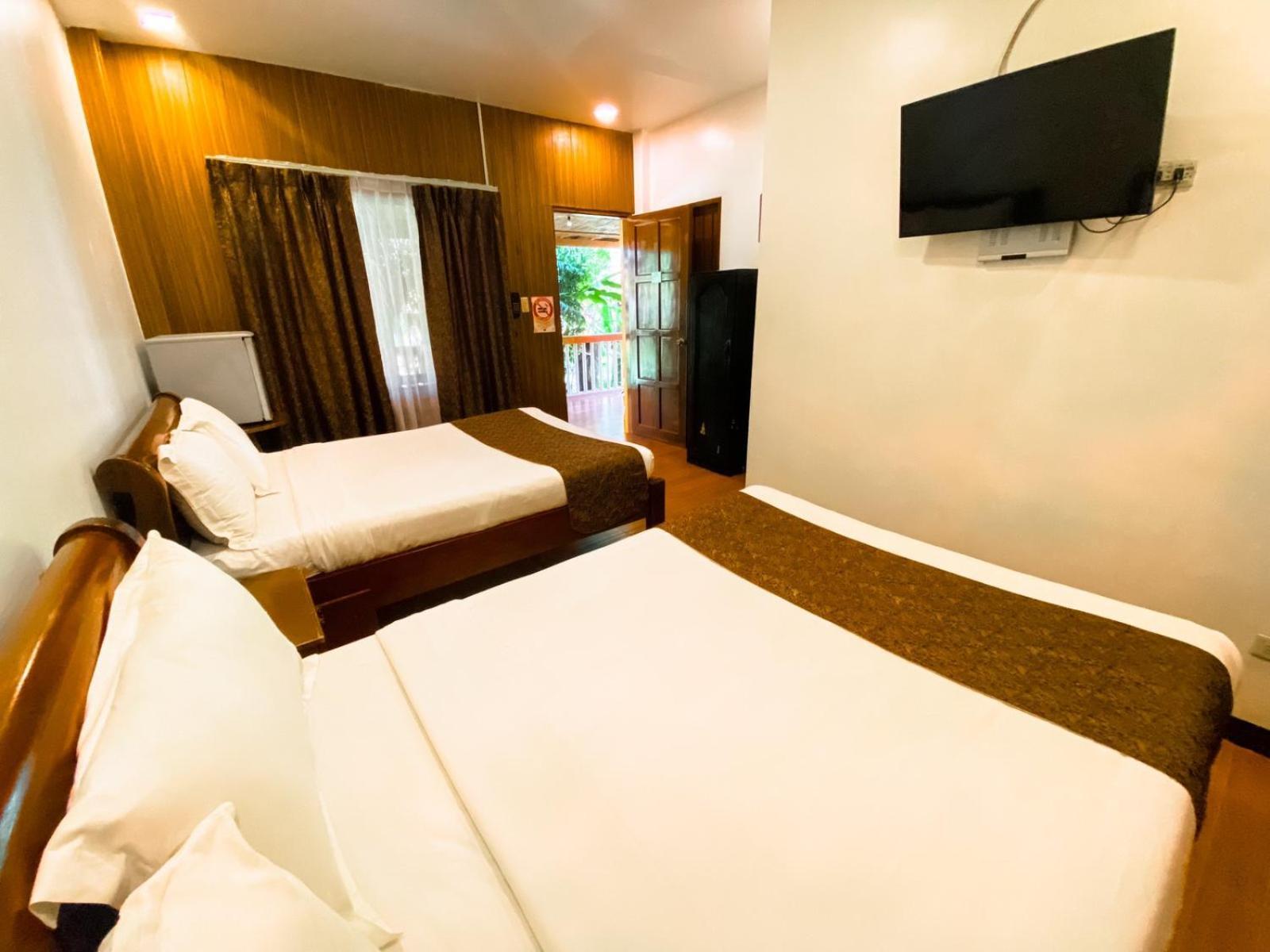Hortz Hotels And Resorts Tagaytay City Exterior photo