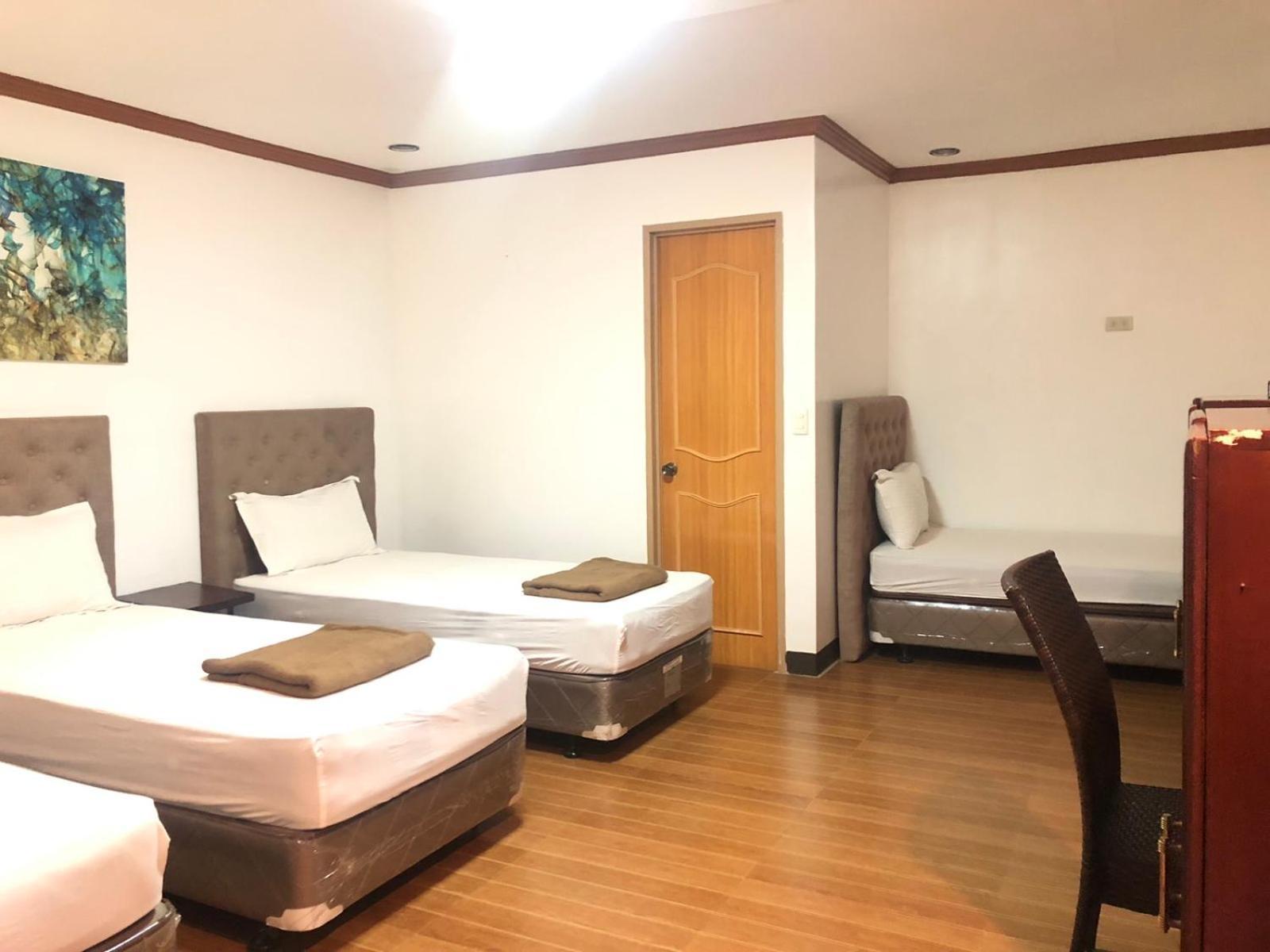 Hortz Hotels And Resorts Tagaytay City Exterior photo