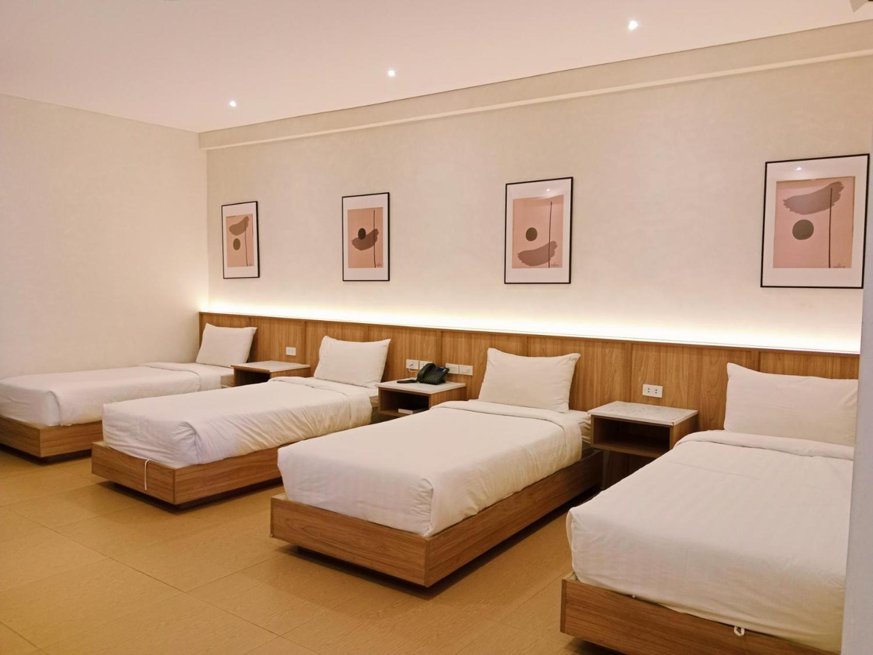 Hortz Hotels And Resorts Tagaytay City Exterior photo